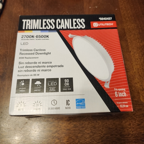 New Utilitech Canless Trimless Recessed Downlight White 6-in 1200-Lumen - Picture 1 of 1